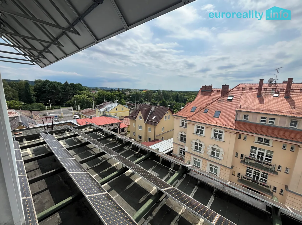 Pronájem obchodního prostoru 90 m²